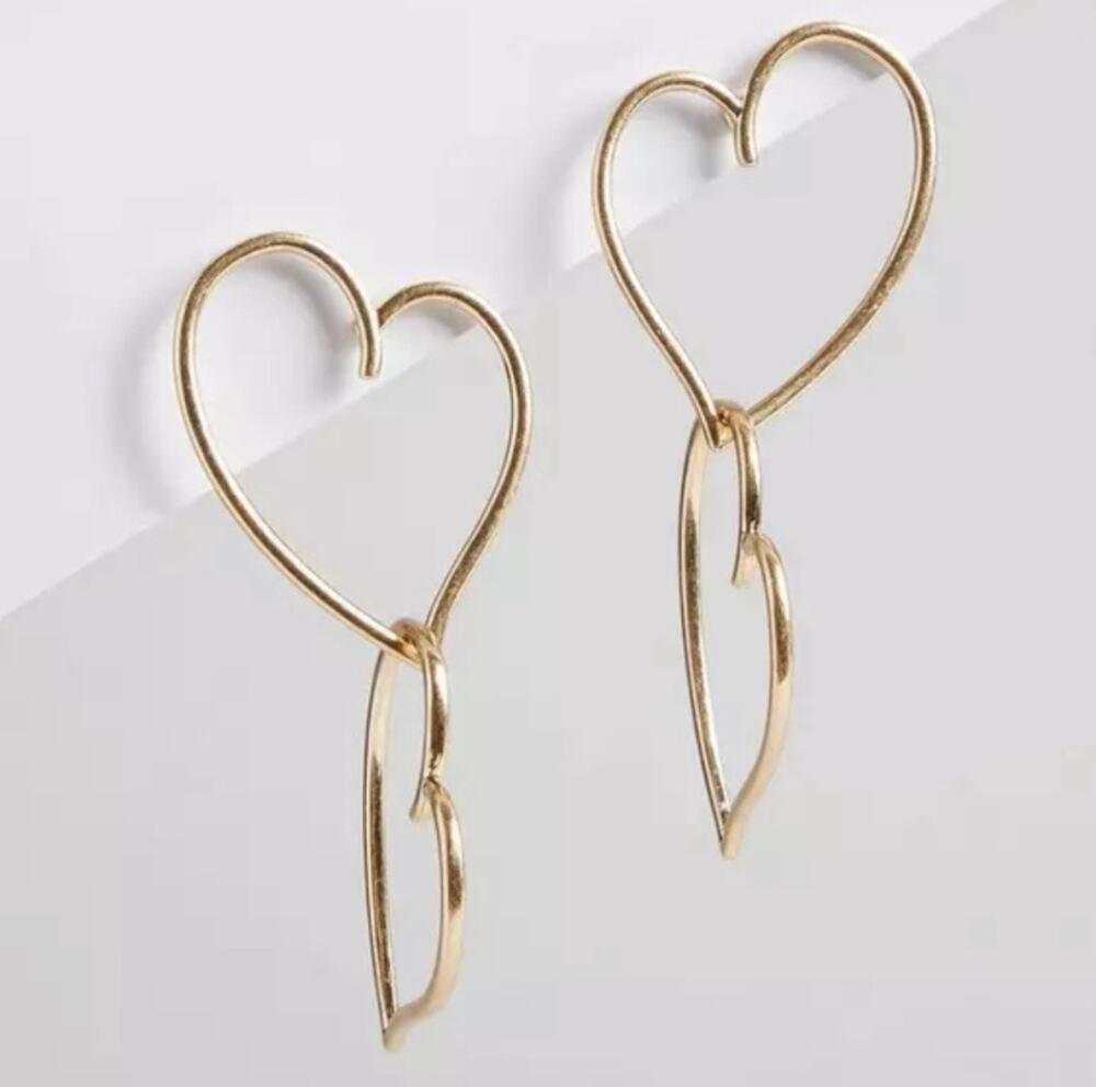 TORRID Oversized Gold Double Heart Earring Intertwined Modern Contemporary NWT